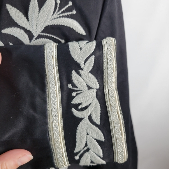 Debbie Shuchat Embroidered Jacket /Blazer Hook closures Size 16 Black 97% Cotton - Picture 4 of 16